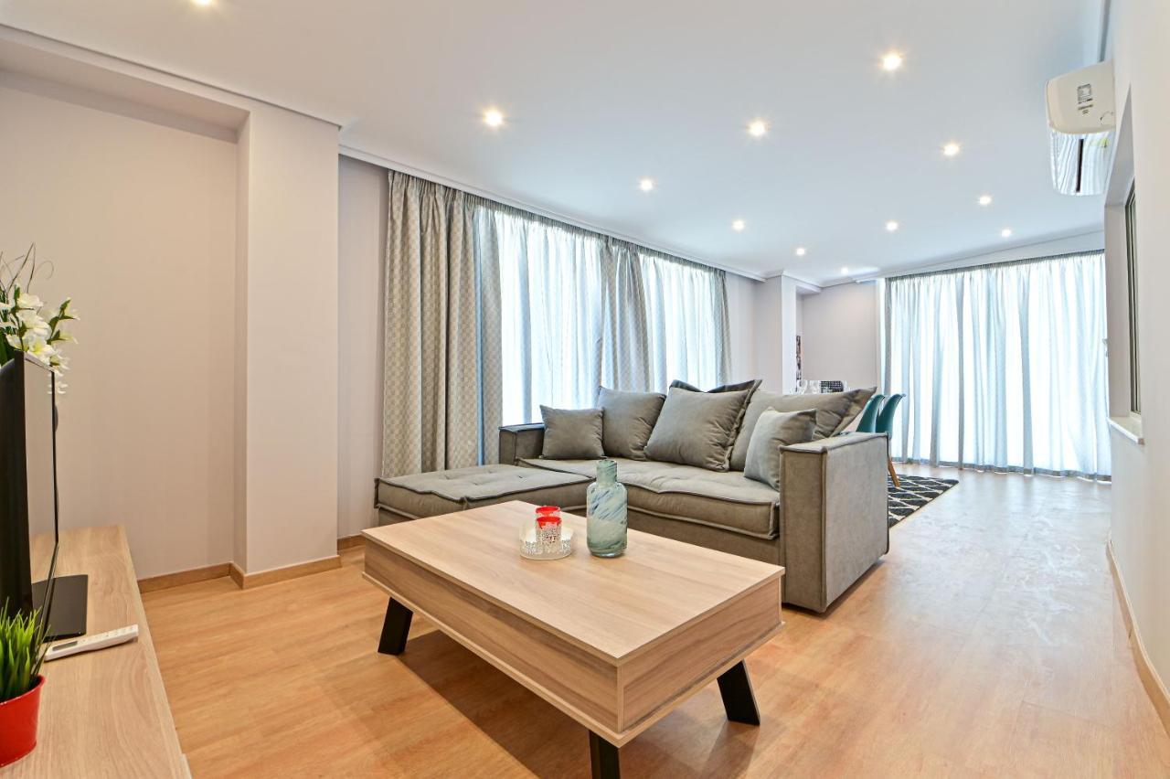 Charming Apartment With A Sea View Terrace Piraeus Buitenkant foto